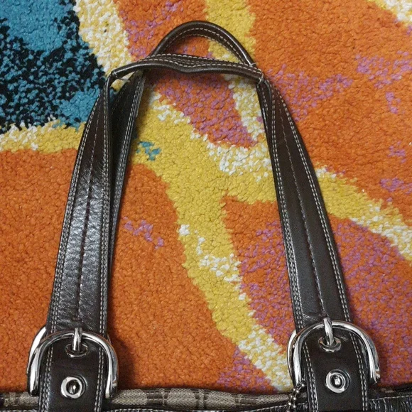COACH SIGNATURE PLEATED BUCKLE TOTE F15047 - Picture 3 of 7